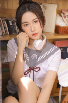 小鱼历险记